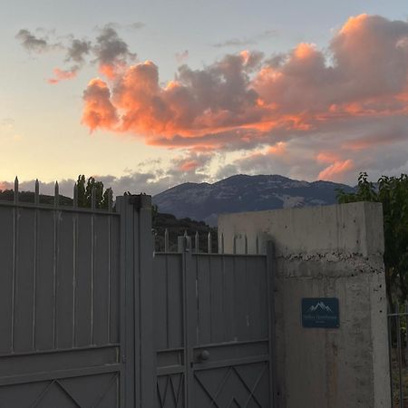 Stellas Guesthouse Near Arachova Stírion エクステリア 写真
