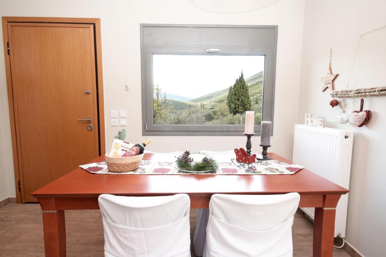 Stellas Guesthouse Near Arachova Stírion エクステリア 写真