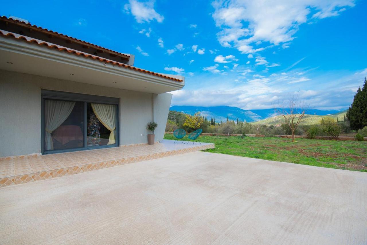 Stellas Guesthouse Near Arachova Stírion エクステリア 写真